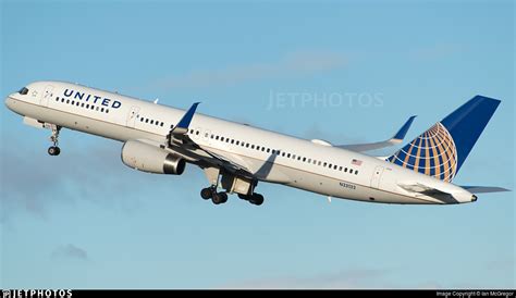 N33132 Boeing 757 224 United Airlines Ian Mcgregor Jetphotos