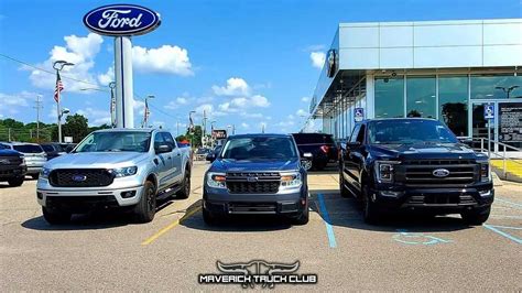 Ford Maverick Looks Properly Small In Family Photo With Ranger, F-150