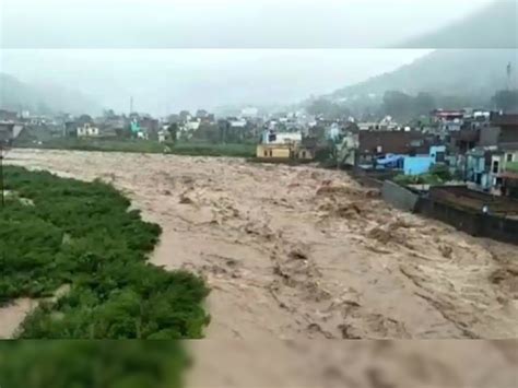 Himachal Pradesh Flood Kullu Cloudburst Due Heavy Rain Plrh Kullu