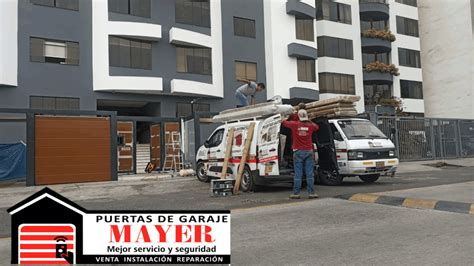 Puerta Seccional Cedro Mayer Sac