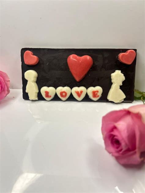 Multicolor Rectangular Valentine Chocolate Bar Certification Fssai