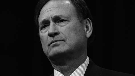 Opinion | How Could Alito Have Been So Foolish to Fly an Upside-Down