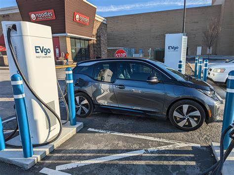 New Car Day R Bmwi3