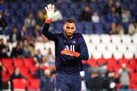 Foot Psg Psg Donnarumma Incendi Il Co Te Un But Foot