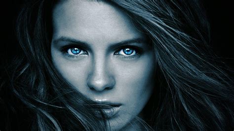 Download Kate Beckinsale Stunning Blue Eyes Wallpaper | Wallpapers.com