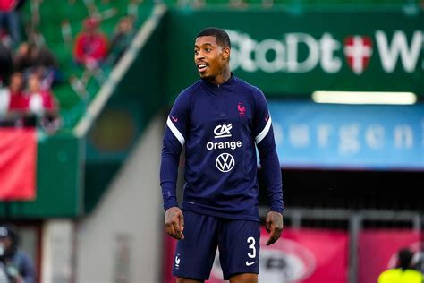 Foot PSG PSG Kimpembe Confirme Il Attend Luis Campos De Pied Ferme