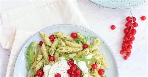 Pasta Met Pistache Pesto Burrata En Rode Bessen Jaimys Kitchen