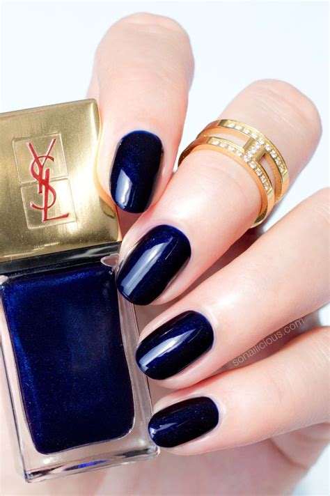 5 Stunning Blue Polishes That Are Perfect For The 4th Of July Dark