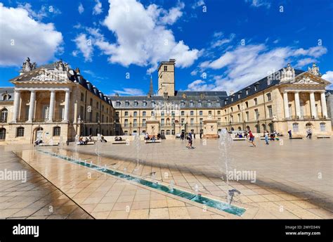 Palais Des Ducs Et Des Etats De Bourgogne Place De La Liberation