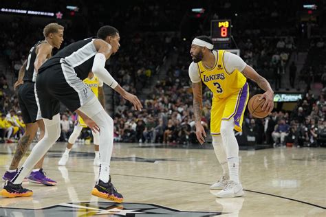 Game Preview San Antonio Spurs At Los Angeles Lakers Pounding The Rock