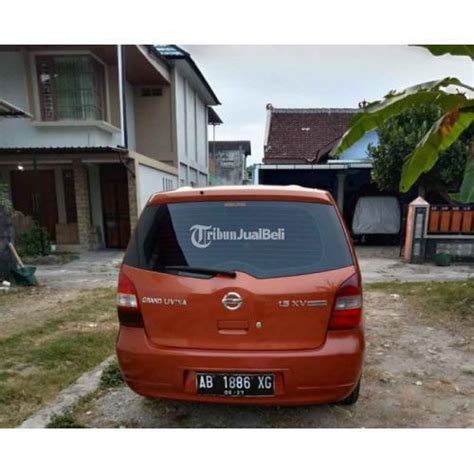 Mobil Nissan Grand Livina Xv Merah Seken Pajak Hidup Siap Pakai Di