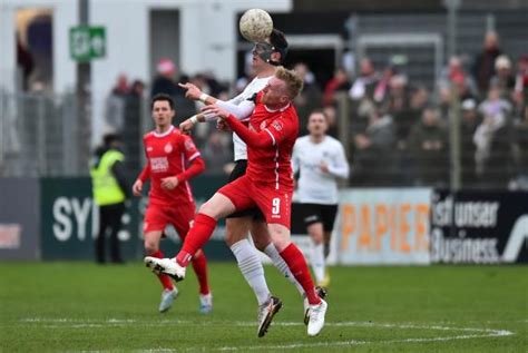 Niederrheinpokal Irrer Elfmeter Krimi In Bocholt Rot Weiss Essen Dank