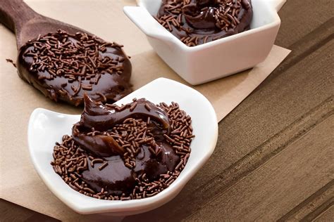 Como Fazer Brigadeiro Simples De Colher - Brigadeiro de colher bem simples de fazer e fica uma delícia