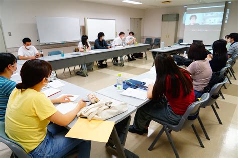 総合看護学実習Ⅰ精神看護学領域選択の学部生とゼミを行いました。 山形県立保健医療大学