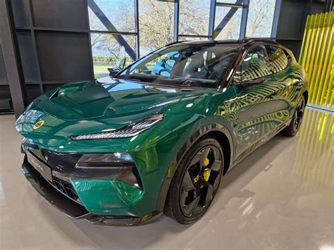 Your definitive guide to the Lotus Eletre | e-car lease