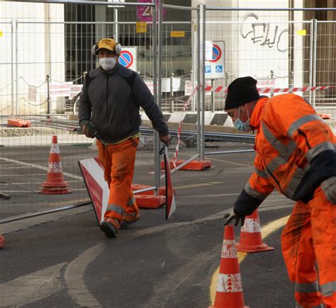 Cè il cantiere via i parcheggi per i disabili Chiediamo