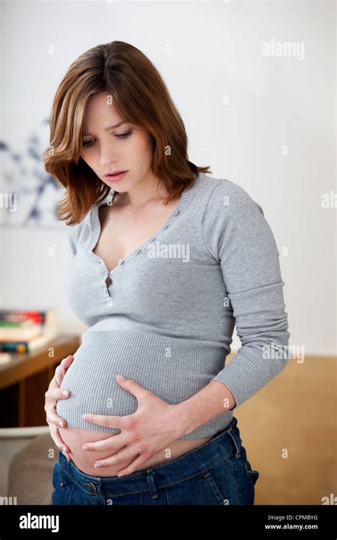 Femme Enceinte Contraction Photo Stock Alamy