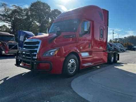 2020 FREIGHTLINER CASCADIA 125 EVOLUTION - Vanguard Truck Centers