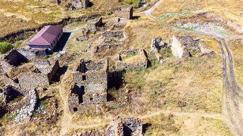 Torres De Pedra Arruinadas De Uma Antiga Civiliza O Vista De Uma