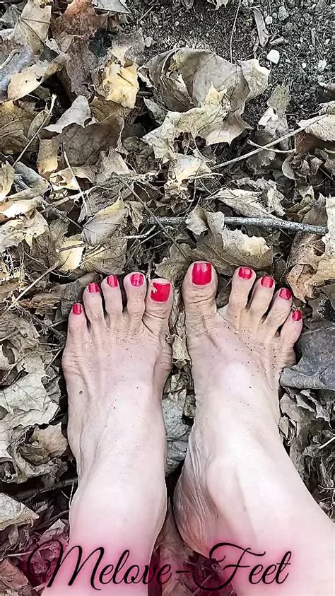 Melove Sexy Small Feet With Red Toe Nails In Leaves Asian Asian Porn XHamster