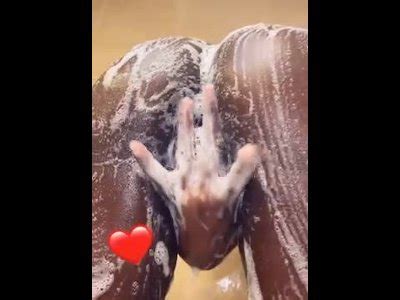 Slim Thick Darkskin Goddess Twerks And Spreads Pussy In Shower Xxx