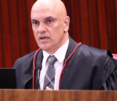 Moraes D Horas Para Pl Apresentar Relat Rio Completo Sobre Urnas