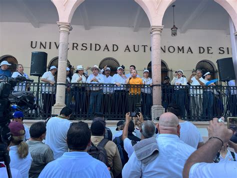 Marchan Miles De Estudiantes En Sinaloa Apoyando A Jes S Madue A Molina