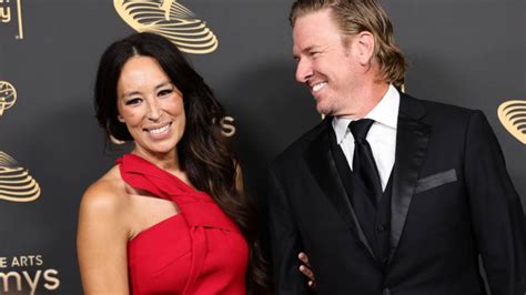 Fixer Uppers Joanna Gaines And Chips Marriage Everything We Know