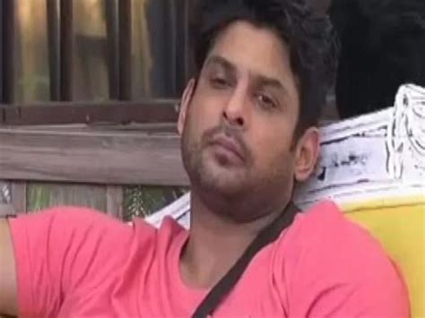 Bigg Boss 13 Sidharth Shukla Admitted In Hospital Salman Khan Give This