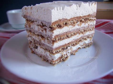 KARAMEL TORTA BEZ PEČENJAPredivna tortica veoma se brzo priprema i