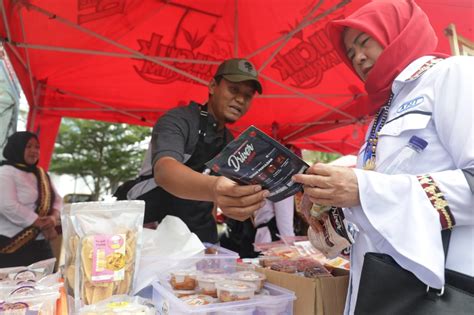 Sukarelawan Sandiuno Bantu Perluas Akses Pemasaran Umkm Di Festival