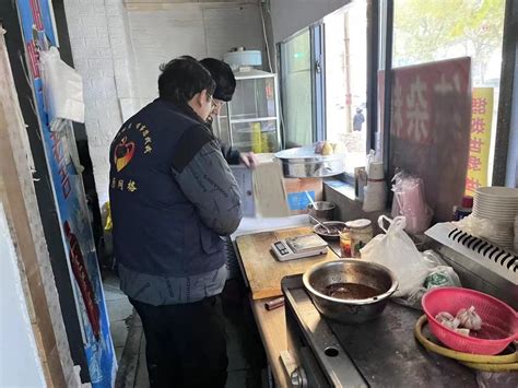 郑州市绿东村街道电缆社区开展食品安全“两个责任”检查活动 大河新闻