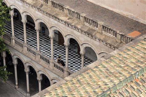 La UB abre al público la Torre del Rellotge tras su restauración