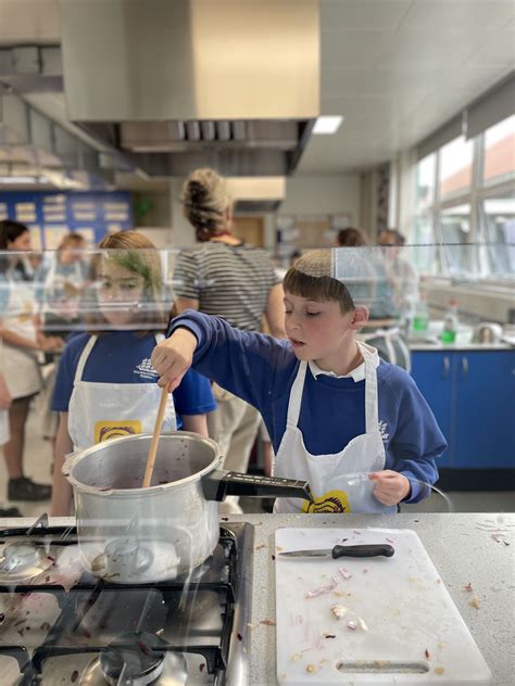 Students Learn How To Make Chutney To Sell On Market Day School Food