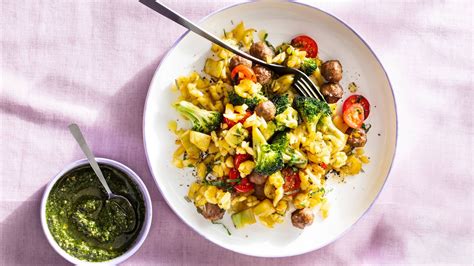 Italiaanse rösti roerbak met broccoli gehaktballetjes recept