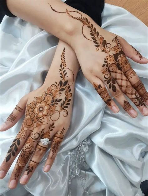 Pin Di Viswa Manojna Jonnalagedda Su Latest Mehndi Designs Tatuaggi