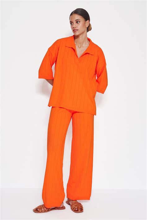 Trendyol Collection Orangefarbenes Basic Set Aus Oberteil Und Unterteil