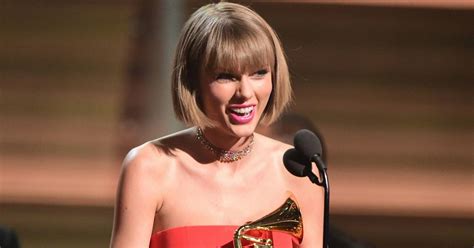 3 Grammys An Swift Uptown Funk Aufnahme Des Jahres SN At