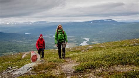 The hiking guide – Hiking in the mountains, Swedish Lapland