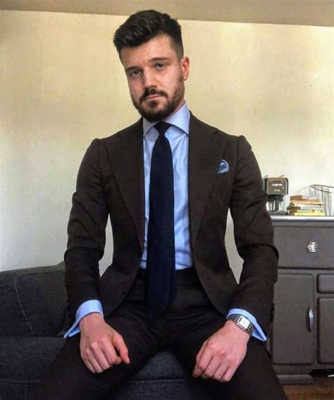 Pin By Yiğit Allen On Erkek Modası Well Dressed Men Mens Suits Men