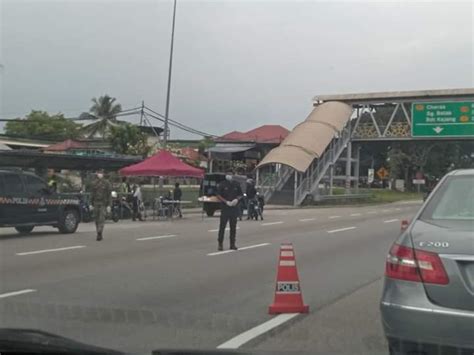 Gambar Polis Buat Roadblock