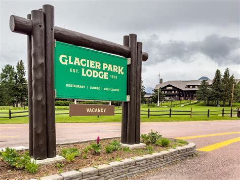 Find the Best Glacier National Park Lodging With This Guide