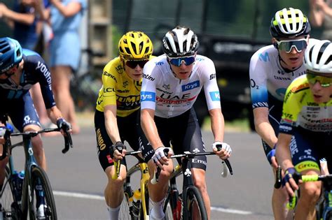 Tout Tait En Morceaux Lors De L Tape Du Tour De France Alors Que