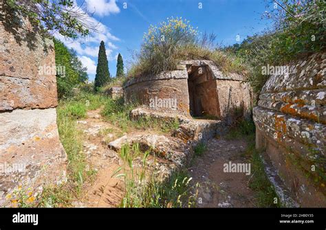 Ceviteri Etruscan Tomb Hi Res Stock Photography And Images Alamy