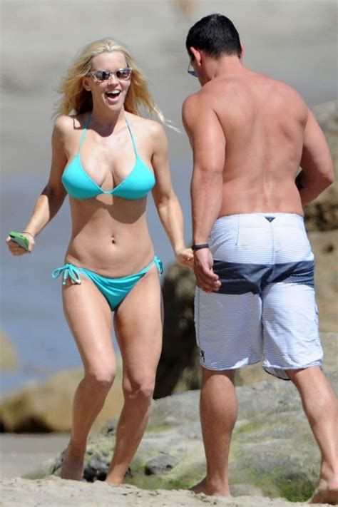 Hot Bikini Babes Jenny Mccarthy