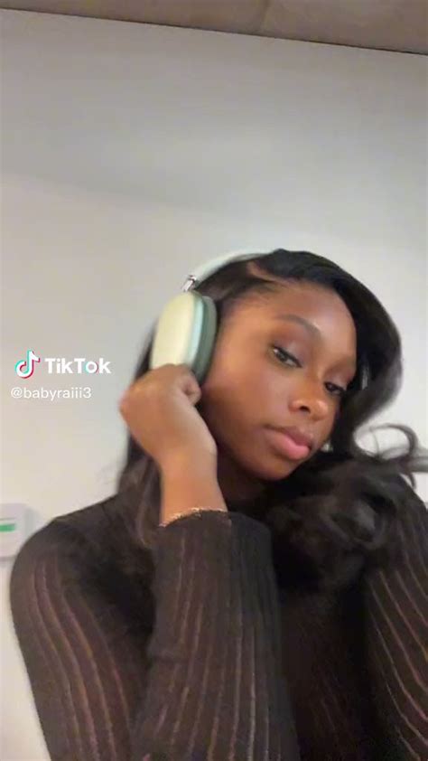 Flo Source Fan Acc On Twitter Renee Stuns In Newly Shared Tiktok