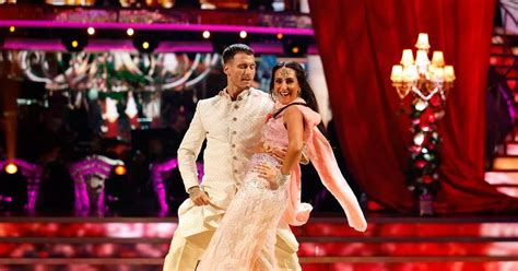 Strictly Come Dancing S Dr Punam Krishan Shares Physio Update And Says