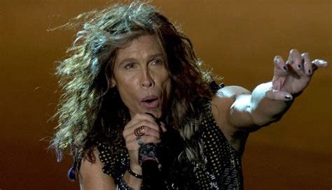 Diario Hoy Acusan A Steven Tyler Cantante De Aerosmith Por Abuso