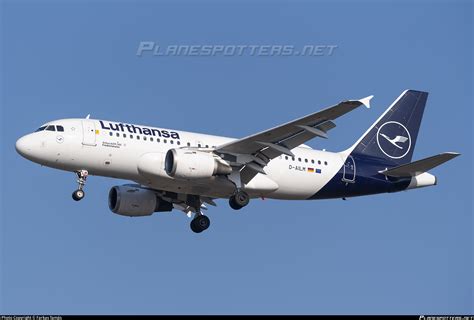 D Ailm Lufthansa Airbus A Photo By Farkas Tam S Id