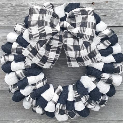 White And Black Buffalo Plaid Farmhouse Christmas Wreath Etsy